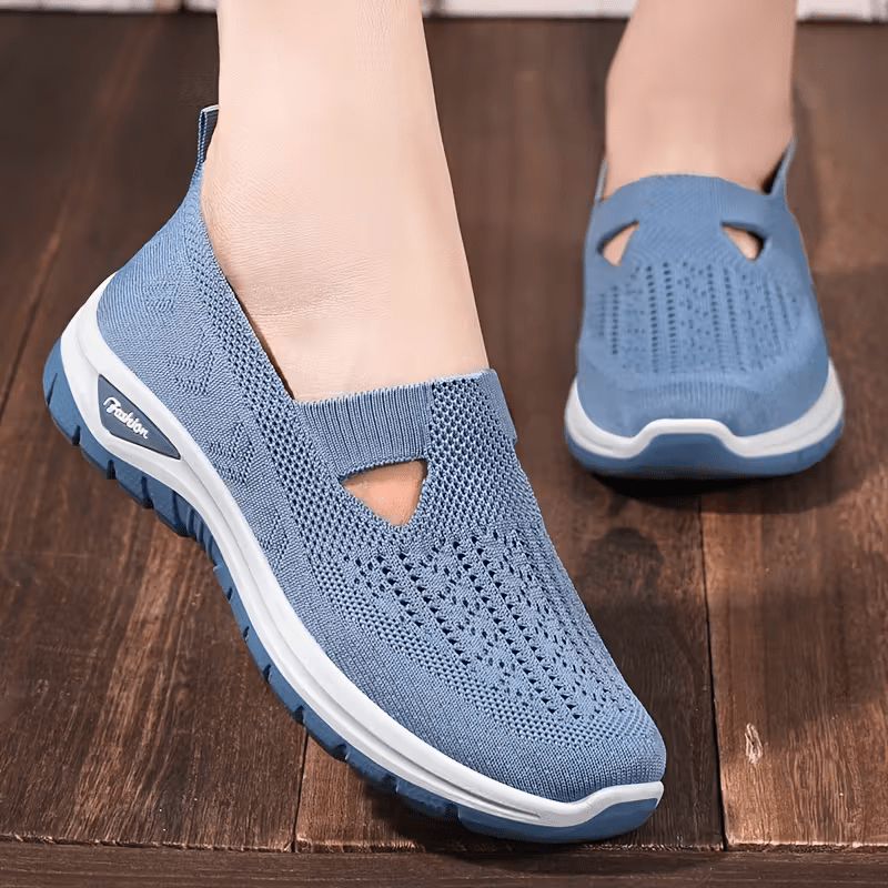 Tênis Ortopédico Slip On Fit Confort™ + 1 Par de Meias de Brinde - Confortiva