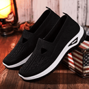 Tênis Ortopédico Slip On Fit Confort™ + 1 Par de Meias de Brinde - Confortiva